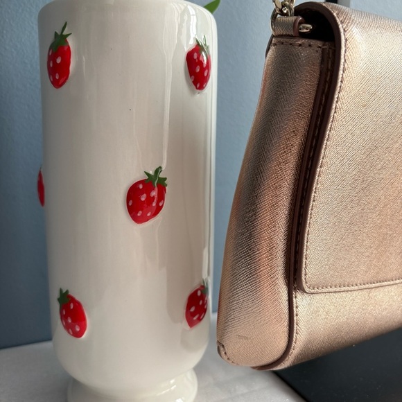 Kate Spade Gold Metallic Shoulder Bag with Chain Strap EUC - Picture 4 of 9